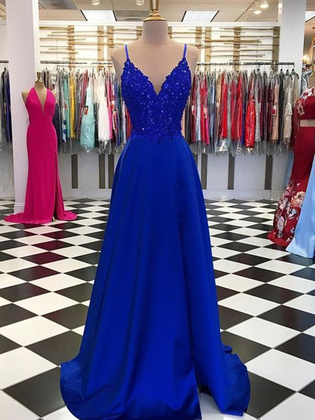 Women A-line/princess Prom Dresses Long Appliques V-neck Evening Gowns Sleeveless Formal Party Dress Yp018