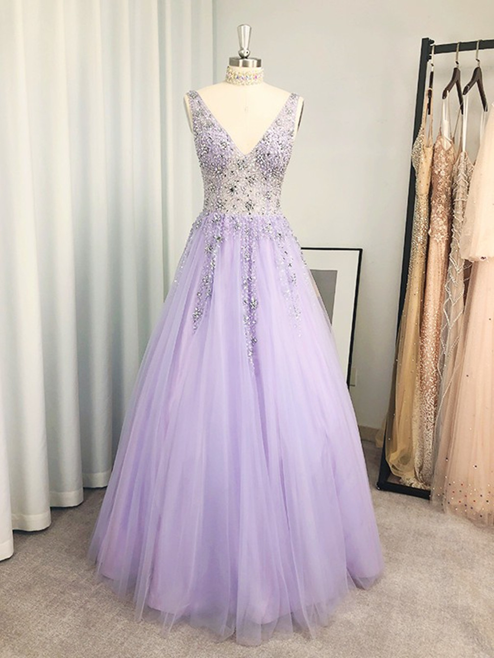 Women A-line/princess Beaded Prom Dresses Long V-neck Evening Gowns Sleeveless Formal Party Dress Yp023