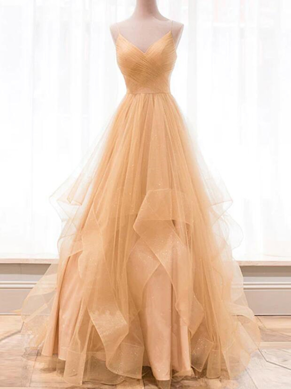 Women V-neck Tulle Prom Dresses Long A-line Evening Party Gowns Sleeveless Formal Dress Yp039