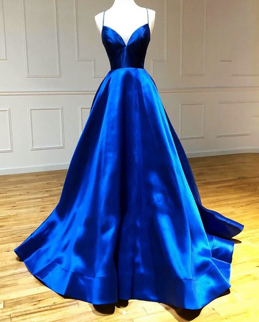 Women V-neck Satin Prom Dresses Long A-line Evening Party Gowns Sleeveless Formal Dress Yp047