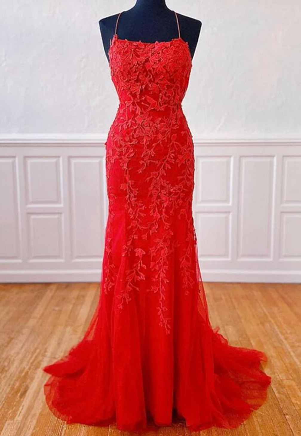 Women Spaghetti Strap Lace Prom Dresses Long Appliques Evening Party Gowns Sleeveless Formal Dress Yp052