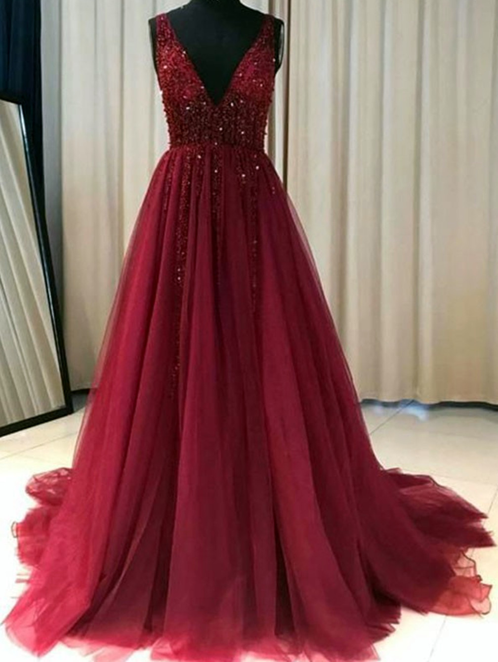 Women A-line/princess Prom Dresses Long V-neck Evening Party Gowns Sleeveless Formal Dress Yp076